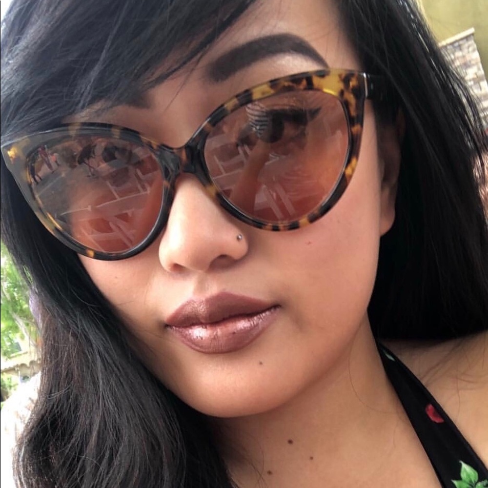 Meet your Posher, Jenelle